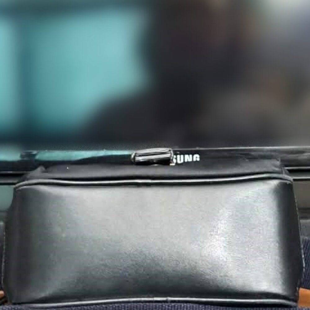 Nine West High-quality Rainproof Nylon Leather Trim Crossbody Bag Like New - Picture 5 of 10